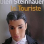 Ken Le Touriste et son livre-miroir...Un polar, chic!